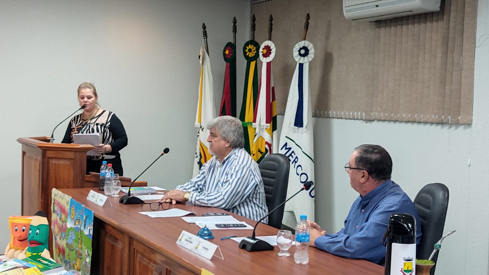 ALFABETIZAÇÃO É TEMA DA EDUCAÇÃO NO ESPAÇO DA TRIBUNA LIVRE