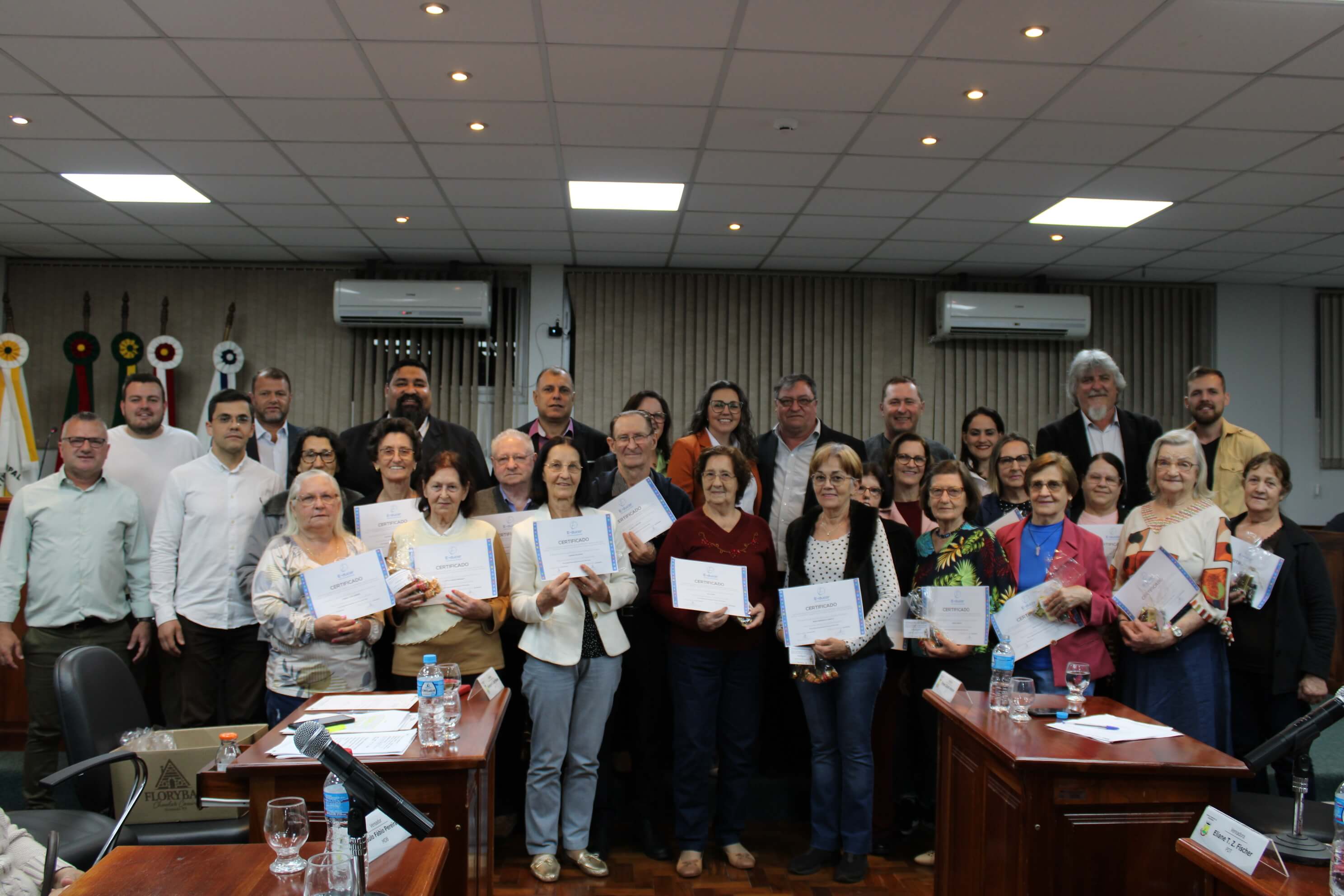 SESSÃO ORDINÁRIA TEVE A PARTICIPAÇÃO ESPECIAL DA MELHOR IDADE