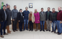 Na terça-feira dia 20 de junho de 2017 a Câmara Municipal de Vereadores, aprovou Moção Parabenizando a Senhora Cleuza Martina Jacobsen, pelos relevantes serviços que vem prestando a comunidade.