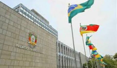 O QUE FAZ UM DEPUTADO ESTADUAL