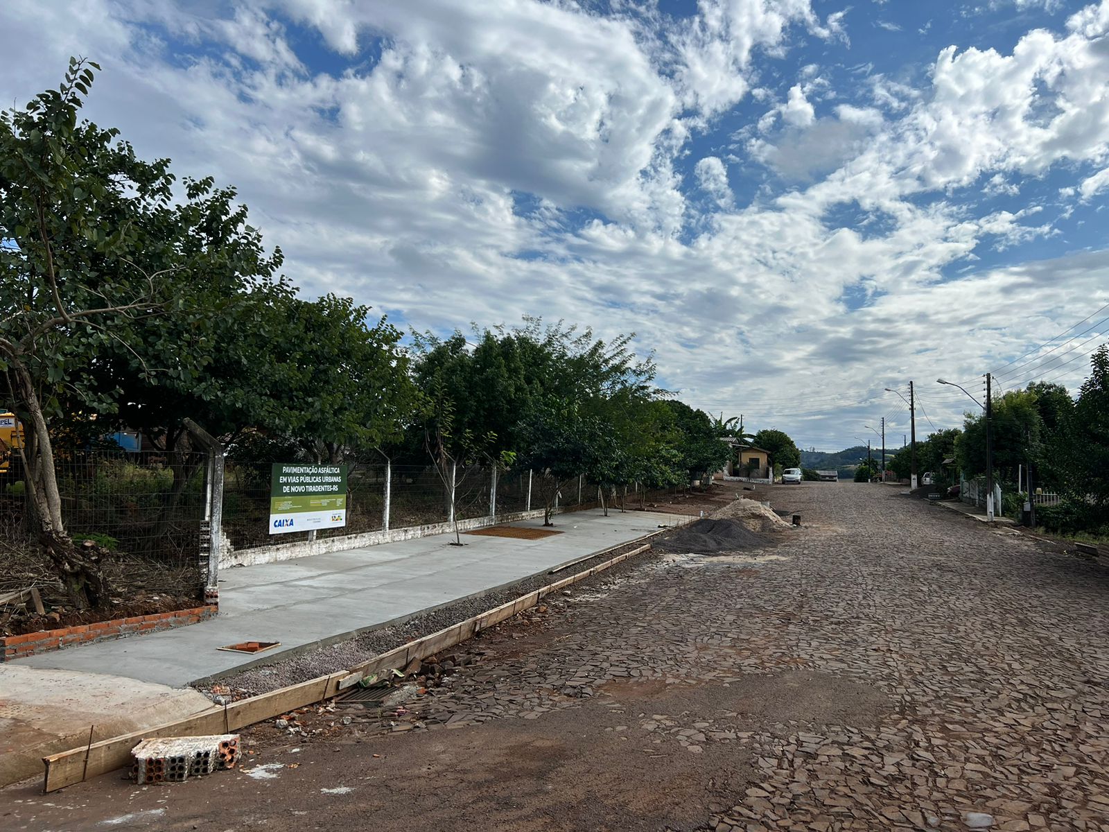 <p><strong><span style="font-family: verdana, geneva, sans-serif; font-size: 12pt;">INICIA IMPORTANTE OBRA DE INFRAESTRUTURA URBANA EM NOVO TIRADENTES</span></strong></p>
