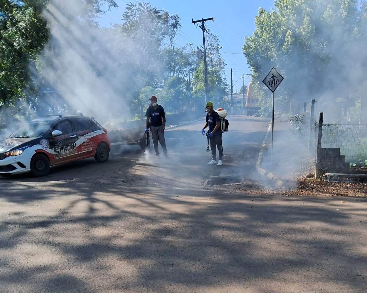 <p><strong>PREFEITURA REALIZOU A&Ccedil;&Atilde;O DE PULVERIZA&Ccedil;&Atilde;O E FUMAC&Ecirc; EM COMBATE &Agrave; DENGUE</strong></p>