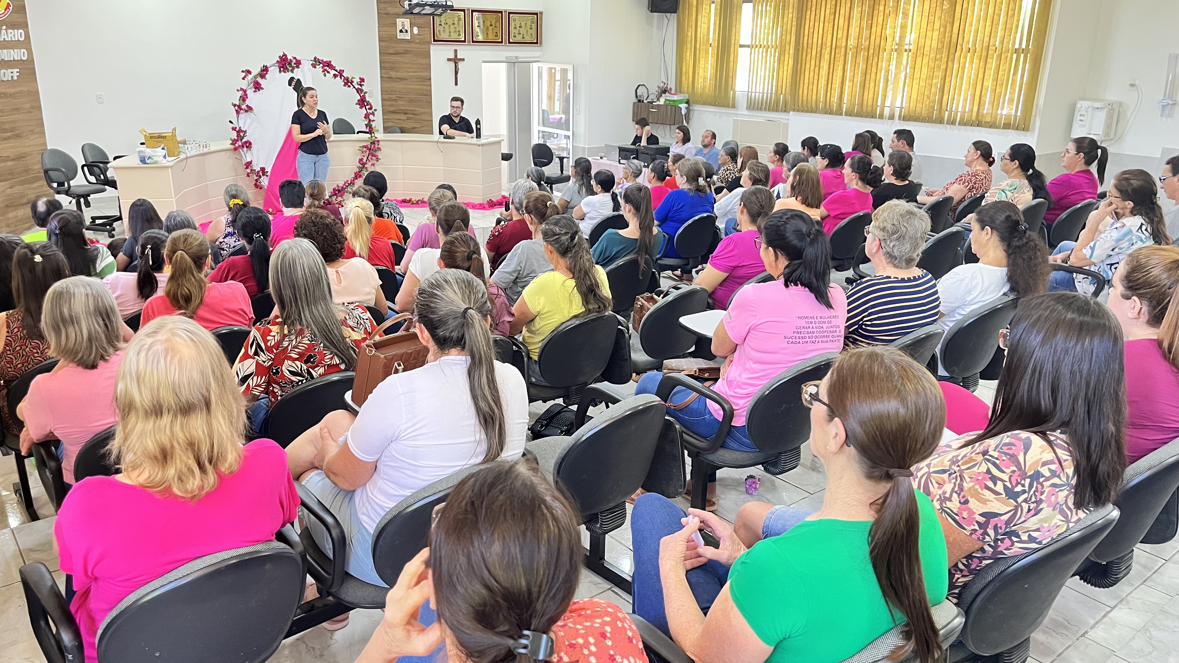 <p><strong><span style="font-family: verdana, geneva, sans-serif; font-size: 12pt;">EVENTO DE OUTUBRO ROSA DESTACA A IMPORT&Acirc;NCIA DA PREVEN&Ccedil;&Atilde;O NO CUIDADO DA SA&Uacute;DE DA MULHER</span></strong></p>