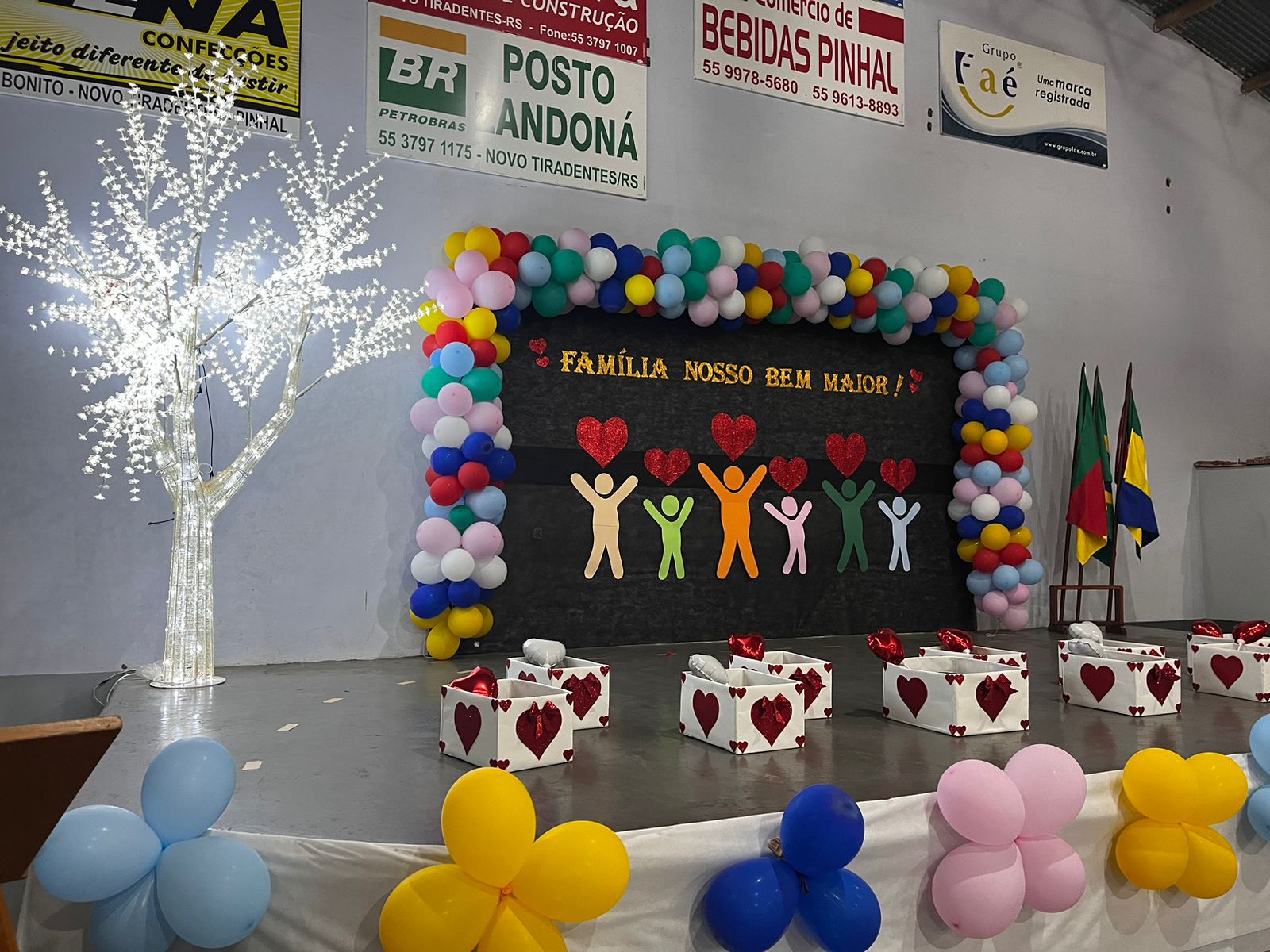 <p><strong><span style="font-family: verdana, geneva, sans-serif; font-size: 12pt;">FESTA DA FAM&Iacute;LIA RE&Uacute;NE MAIS DE 450 PESSOAS EM EVENTO PROMOVIDO PELA EMEI ELEMAR BATTISTI</span></strong></p>