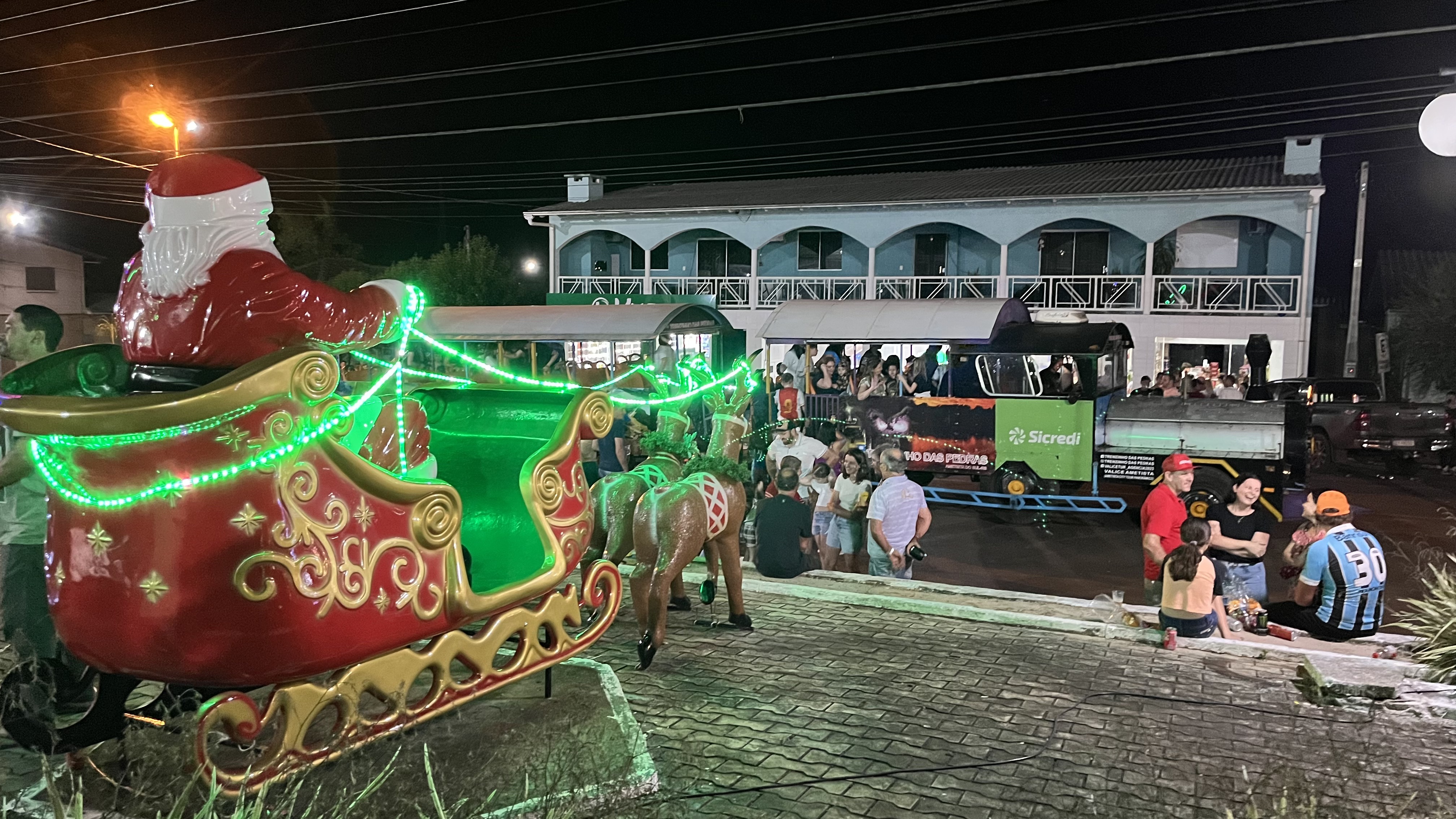<p><strong><span style="font-family: verdana, geneva, sans-serif; font-size: 12pt;">CHEGADA DO PAPAI NOEL ENCANTA NOVO TIRADENTES NA SEXTA-FEIRA, 20 DE DEZEMBRO</span></strong></p>