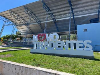 <p><strong><span style="font-family: verdana, geneva, sans-serif; font-size: 12pt;">NOVO TIRADENTES GANHA LETREIRO TUR&Iacute;STICO EM COMEMORA&Ccedil;&Atilde;O AOS 33 ANOS DO MUNIC&Iacute;PIO!</span></strong></p>