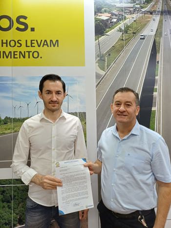 <p><strong><span style="font-family: verdana, geneva, sans-serif; font-size: 12pt;">PREFEITO DE NOVO TIRADENTES BUSCA AGILIDADE EM OBRA DE LIGA&Ccedil;&Atilde;O ASF&Aacute;LTICA NA ERS-325</span></strong></p>