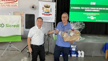 <p><strong><span style="font-family: verdana, geneva, sans-serif; font-size: 12pt;">IX SEMIN&Aacute;RIO REGIONAL DE BOVINOCULTURA DE LEITE FORTALECE SETOR E INTEGRA FESTIVIDADES DOS 33 ANOS DE NOVO TIRADENTES</span></strong></p>