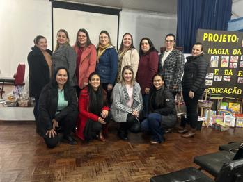 <p><span style="font-family: verdana, geneva, sans-serif; font-size: 12pt;"><strong>PARTICIPA&Ccedil;&Atilde;O DAS PROFESSORAS DA EDUCA&Ccedil;&Atilde;O INFANTIL NO ENCERRAMENTO DO SEMIN&Aacute;RIO DO LEEI</strong></span></p>
