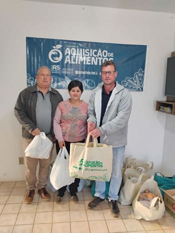 <p><span style="font-family: verdana, geneva, sans-serif; font-size: 12pt;"><strong>CRAS DE NOVO TIRADENTES REALIZA NOVA ENTREGA DE ALIMENTOS POR MEIO DO PROGRAMA PAA</strong></span></p>