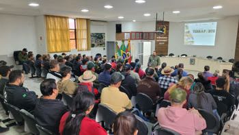 <p><span style="font-family: verdana, geneva, sans-serif; font-size: 12pt;"><strong>REUNI&Atilde;O DA OPERA&Ccedil;&Atilde;O TERRA FORTE MOBILIZA PRODUTORES EM NOVO TIRADENTES</strong></span></p>