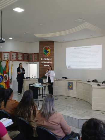 <p><span style="font-family: verdana, geneva, sans-serif; font-size: 12pt;"><strong>SECRETARIA DE EDUCA&Ccedil;&Atilde;O PROMOVE FORMA&Ccedil;&Atilde;O SOBRE INCLUS&Atilde;O DE ESTUDANTES COM AUTISMO</strong></span></p>