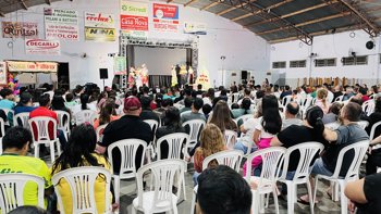 <p><span style="font-family: arial, helvetica, sans-serif; font-size: 12pt;"><strong>CHEGADA DO PAPAI NOEL ENCANTA A COMUNIDADE DE NOVO TIRADENTES</strong></span></p>