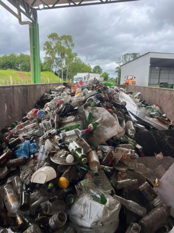 <p><span style="font-family: verdana, geneva, sans-serif; font-size: 12pt;"><strong>SECRETARIA DE AGRICULTURA E MEIO AMBIENTE REALIZA CAMPANHA DE RECOLHIMENTO DE VIDRO E DESTINA 960 KG PARA RECICLAGEM</strong></span></p>