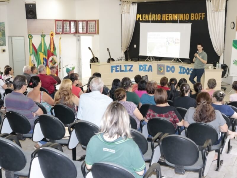 SECRETARIA DE SAÚDE E ASSISTÊNCIA SOCIAL PROMOVEU EVENTO SOBRE SAÚDE DO IDOSO