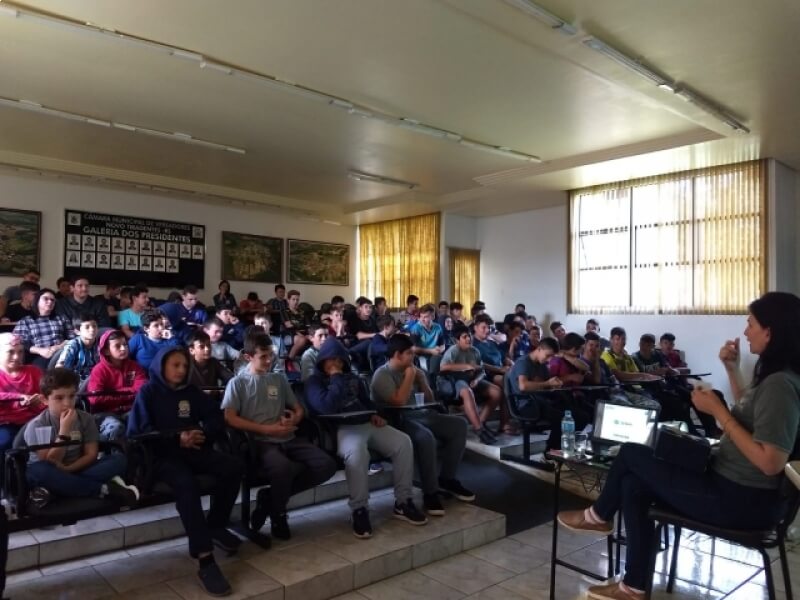 PREFEITURA PROMOVE PALESTRA SOBRE SAÚDE PREVENTIVA PARA ADOLESCENTES  