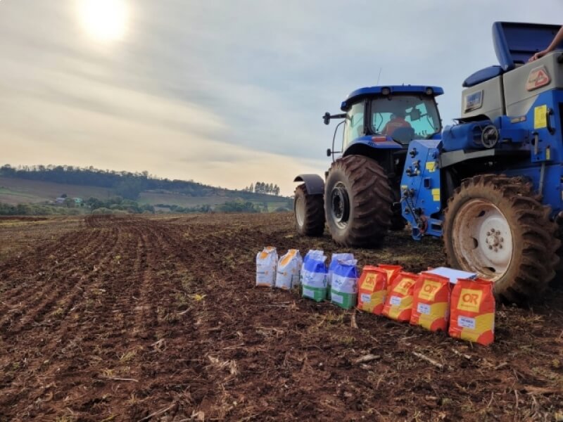 NOVO TIRADENTES RECEBE UNIDADE DE REFERÊNCIA TÉCNICA (URT) COM 18 CULTIVARES DE CEREAIS DE INVERNO