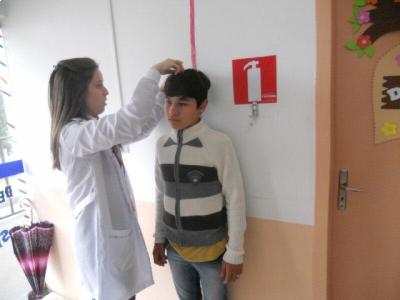 ALUNOS DAS ESCOLAS DE NOVO TIRADENTES PASSAM POR AVALIAÇÃO NUTRICIONAL  
