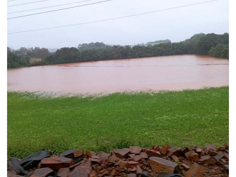 CHUVAS CAUSAM ESTRAGOS NO MUNICÍPIO DE NOVO TIRADENTES  