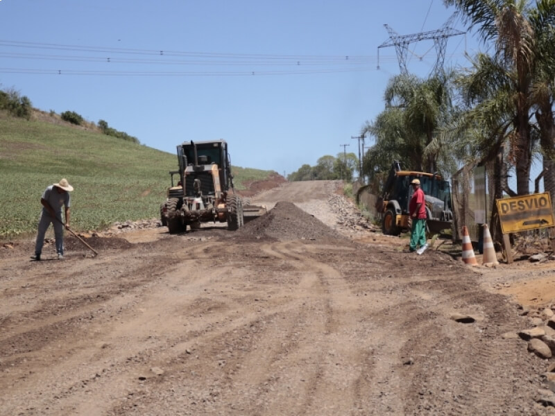 TRÂNSITO NA ESTRADA QUE LIGA NOVO TIRADENTES À CERRO GRANDE ESTÁ LIBERADO