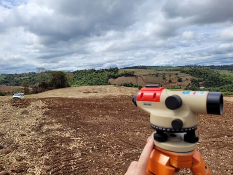 INICIATIVAS INCENTIVAM O USO CONSERVACIONISTA DO SOLO E DA ÁGUA