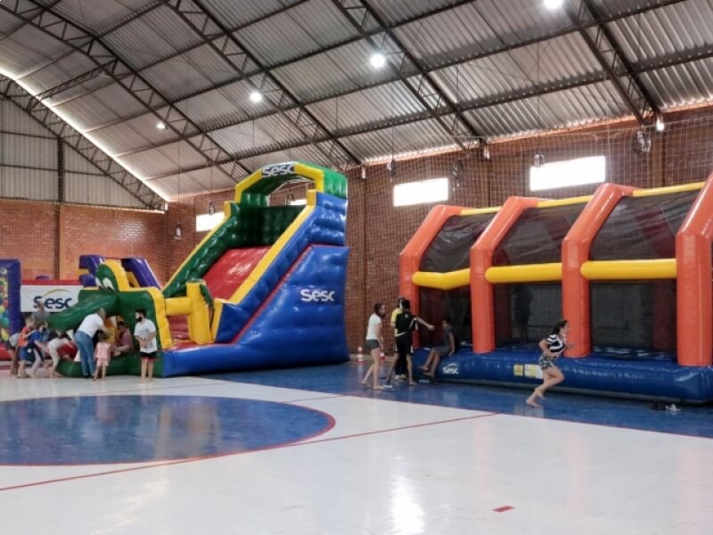 PREFEITURA MUNICIPAL DE NOVO TIRADENTES PROMOVE DIA COM BRINQUEDOS INFLÁVEIS PARA A CRIANÇADA