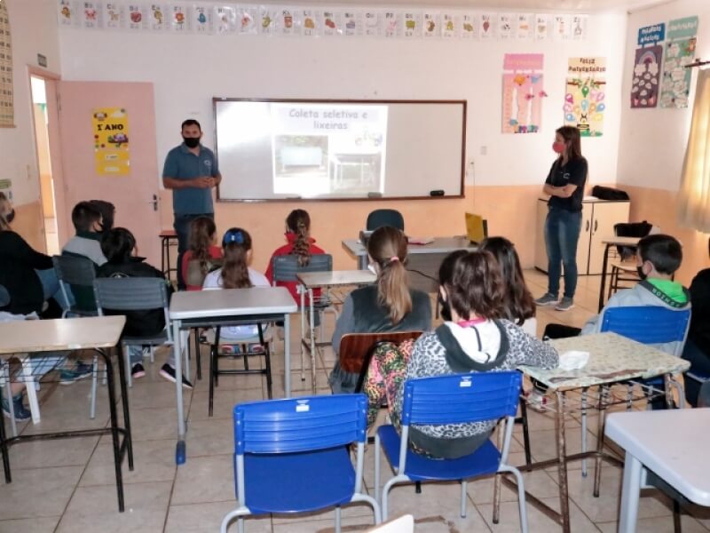 PREFEITURA DE NOVO TIRADENTES PROMOVE EDUCAÇÃO AMBIENTAL