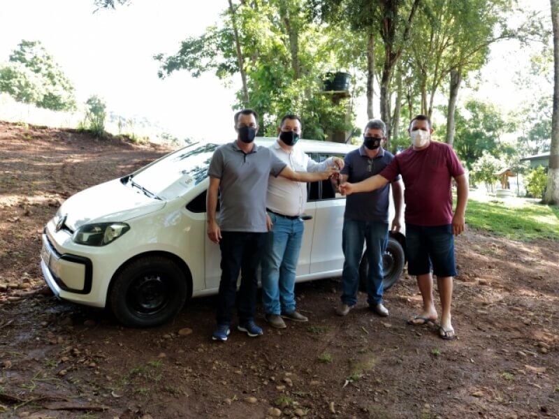 PREFEITURA DE NOVO TIRADENTES REALIZA ENTREGA DE VEÍCULO À COMUNIDADE TERAPÊUTICA NOSSA SENHORA APARECIDA