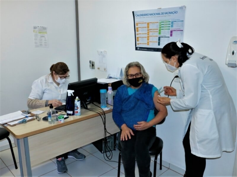 NOVO TIRADENTES TEM MAIS DA METADE DA POPULAÇÃO VACINADA CONTRA A COVID-19 COM PELO MENOS UMA DOSE