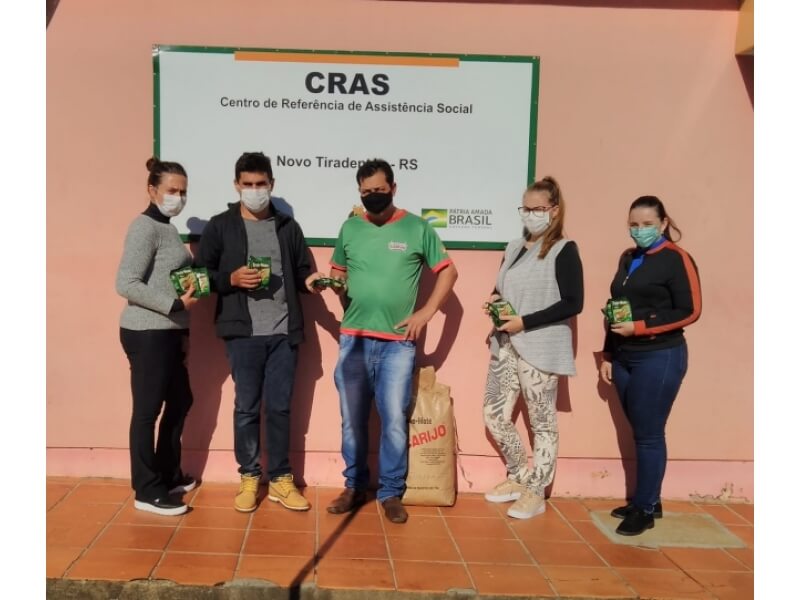 CRAS DE NOVO TIRADENTES RECEBE DOAÇÃO DA ERVATEIRA CARIJO PARA REALIZAÇÃO DE PROJETO