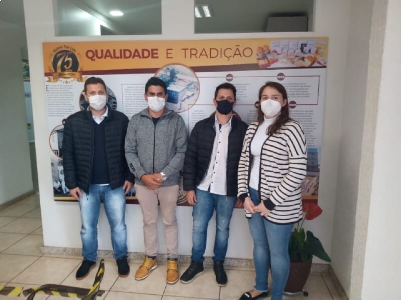 O CRAS DE NOVO TIRADENTES RECEBE DOAÇÃO DO MOINHO TRÊS PARA REALIZAÇÃO DE PROJETO