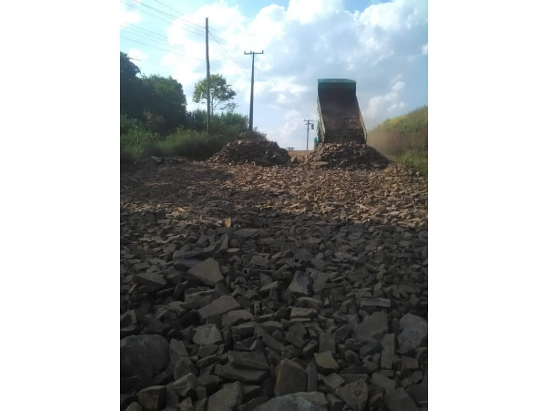 OBRAS PARA ASFALTAMENTO DA SAÍDA DO MUNICÍPIO DE NOVO TIRADENTES AVANÇAM