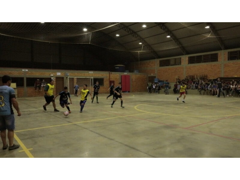 FINAL DE SEMANA COM MUITOS JOGOS NO CAMPEONATO MUNICIPAL DE FUTSAL: I TAÇA CRELUZ DE FUTSAL