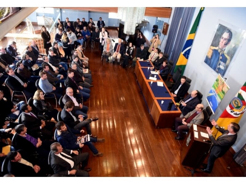PREFEITO DE NOVO TIRADENTES PARTICIPOU DE AUDIÊNCIAS EM PORTO ALEGRE EM BUSCA DE APOIO PARA ACESSO ASFÁLTICO