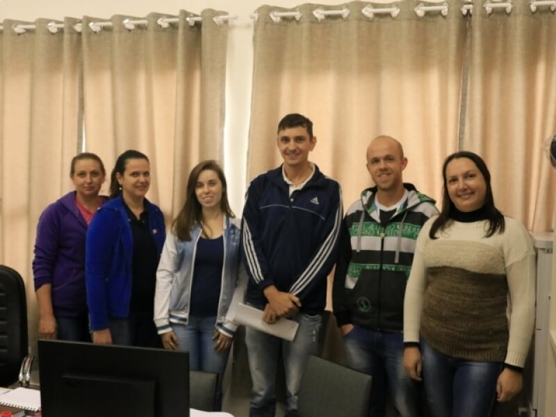 CONSELHO DE ALIMENTAÇÃO ESCOLAR SE REUNIU PARA APRESENTAR RESULTADOS E DEFINIR AÇÕES