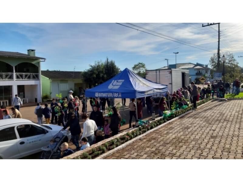 BLITZ AMBIENTAL É REALIZADA EM NOVO TIRADENTES PARA COMEMORAR O DIA INTERNACIONAL DO MEIO AMBIENTE
