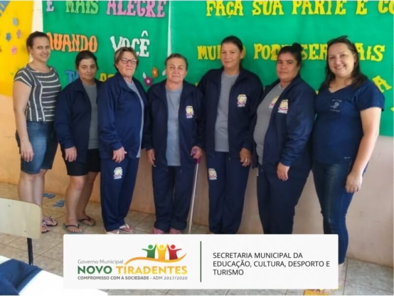 PREFEITURA MUNICIPAL DE NOVO TIRADENTES ENTREGA UNIFORMES PARA ALUNOS DA REDE MUNICIPAL