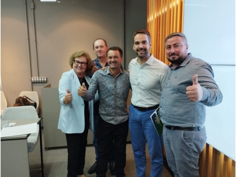 LIDERANÇAS DE NOVO TIRADENTES PARTICIPAM DE AUDIÊNCIA COM O GOVERNO DO ESTADO TRATANDO SOBRE O ACESSO ASFÁLTICO