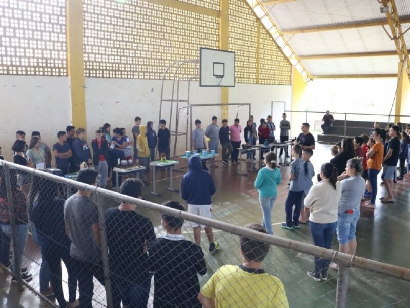 ALUNOS DA ESCOLA SÃO LUÍS GONZAGA REALIZAM APRESENTAÇÃO DE TRABALHOS DESENVOLVIDOS EM SALA DE AULA