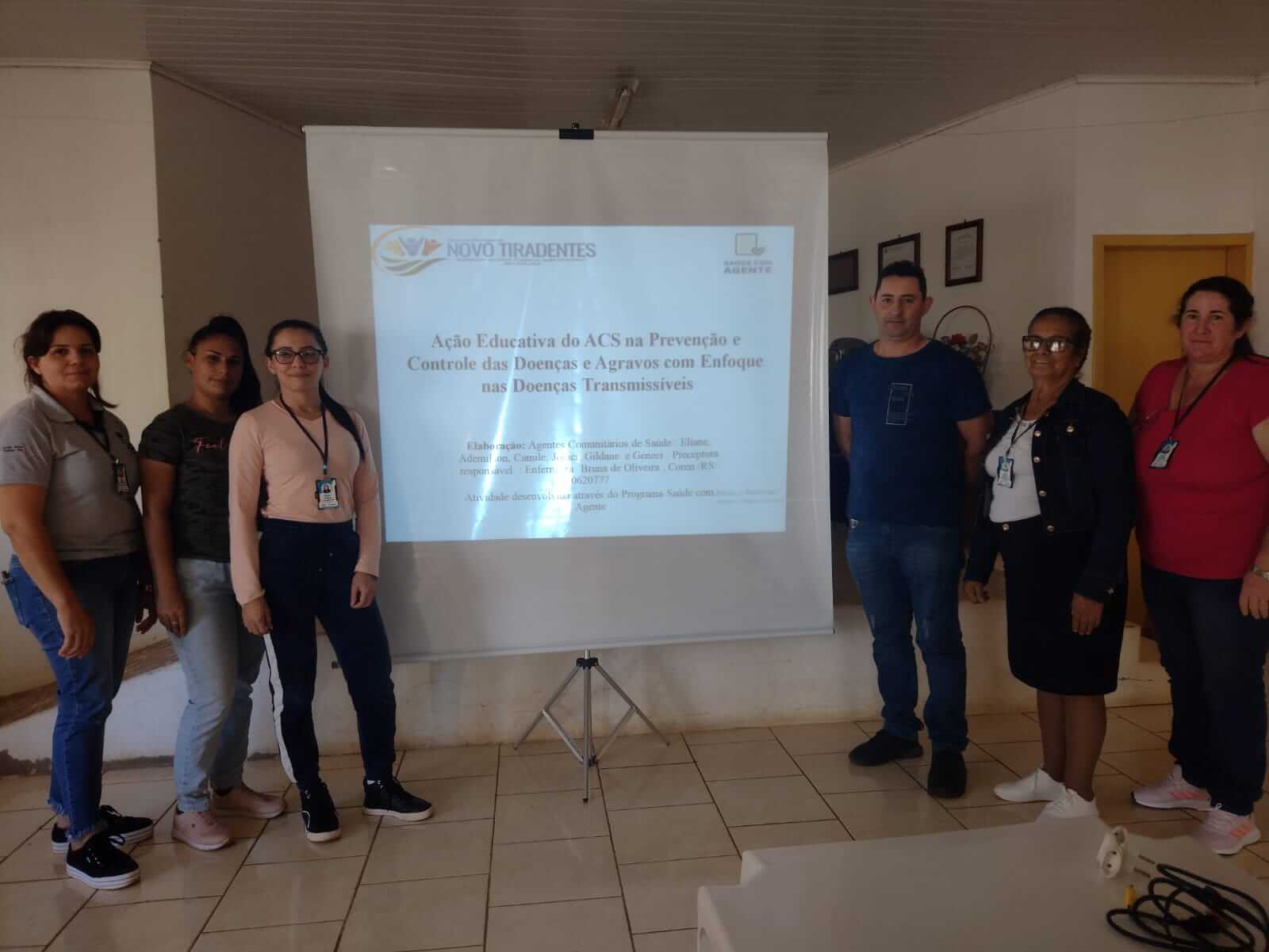 AGENTES COMUNITÁRIOS DE SAÚDE REALIZAM AÇÃO DO PROGRAMA “SAÚDE COM AGENTE”