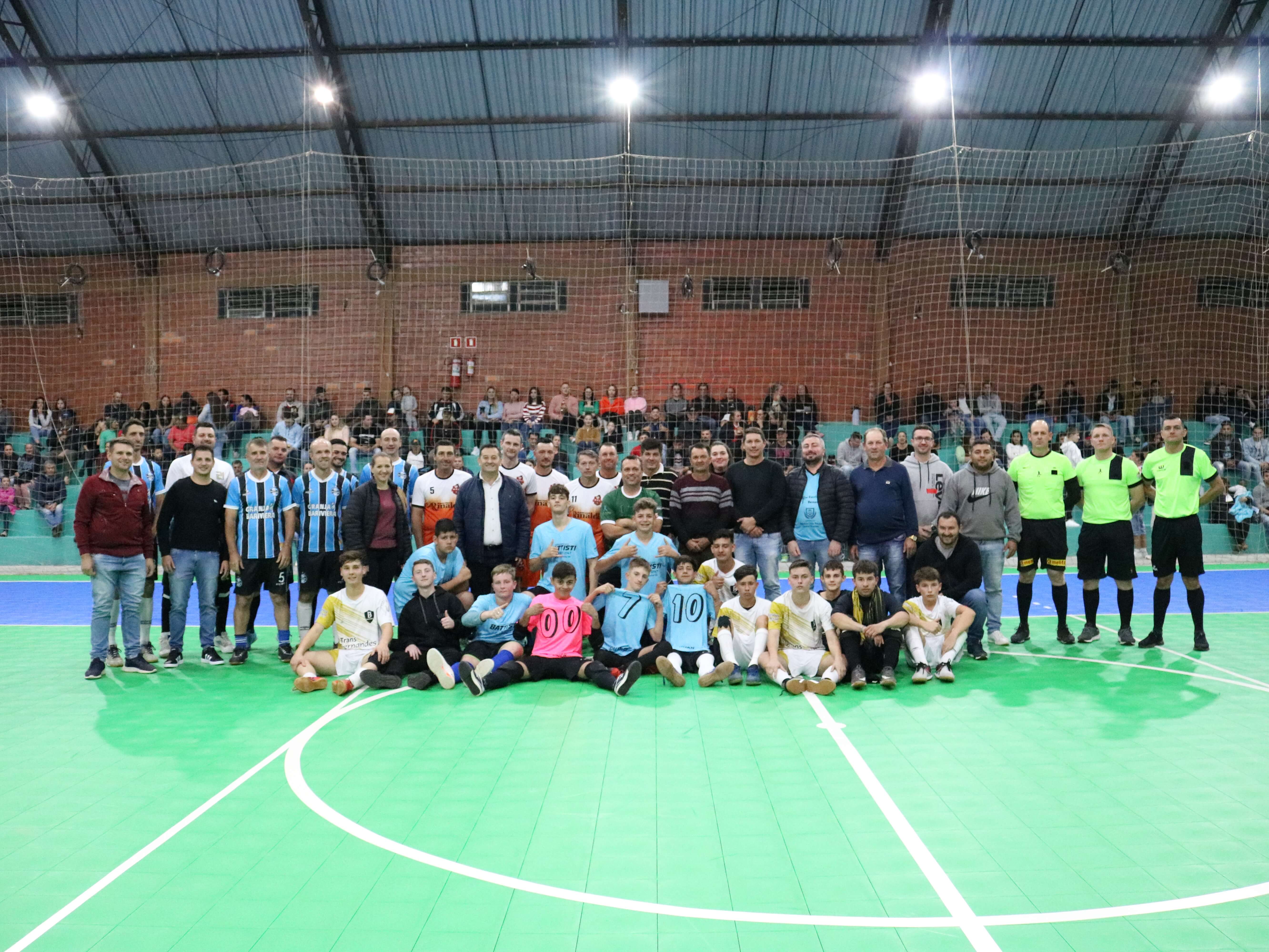 PREFEITURA DE NOVO TIRADENTES REINAUGURA QUADRA MUNICIPAL DE ESPORTES
