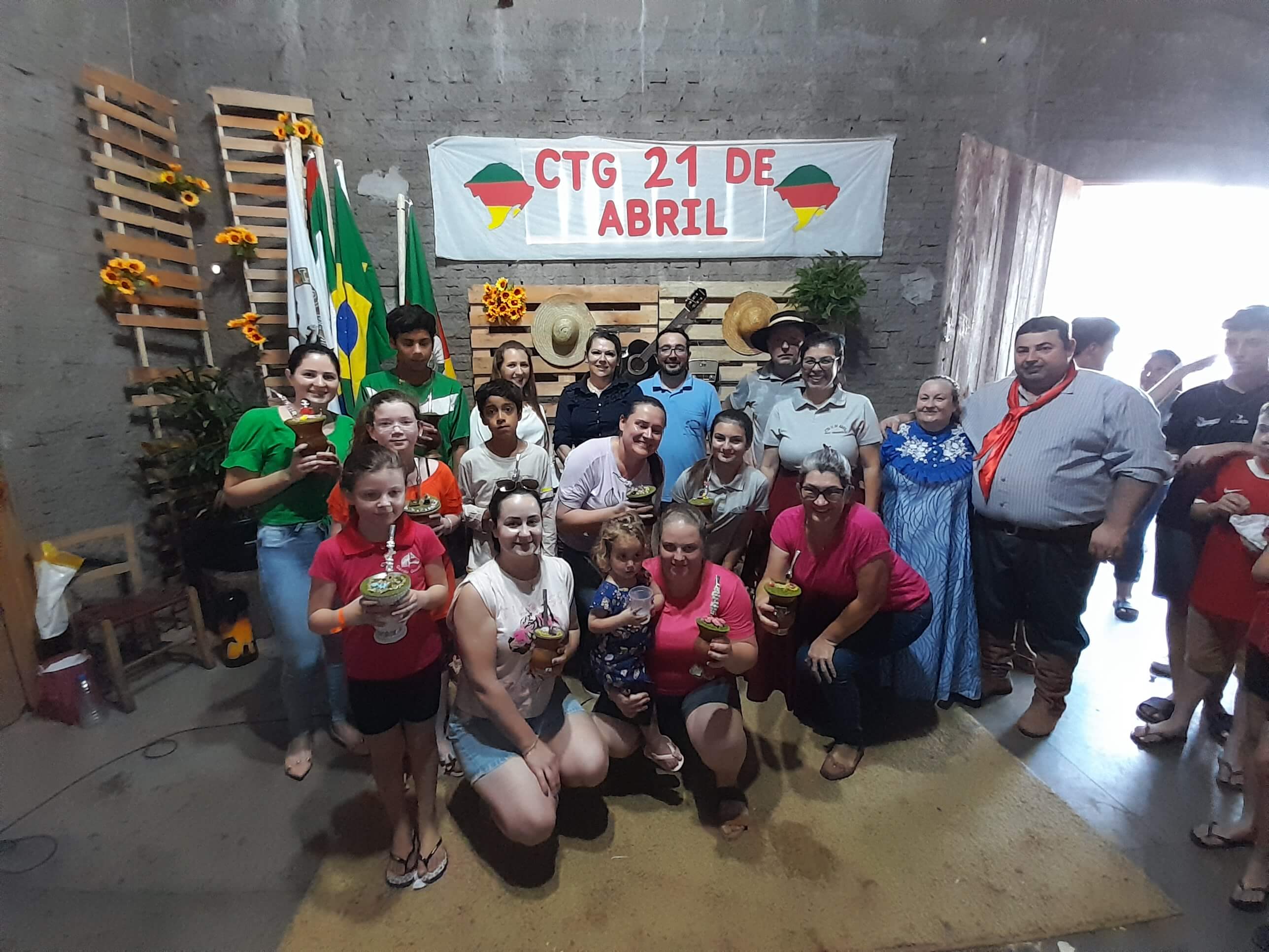 FERIADO CULTURAL RESGATA VALORES E COSTUMES DA CULTURA GAÚCHA NA SEMANA FARROUPILHA DE NOVO TIRADENTES