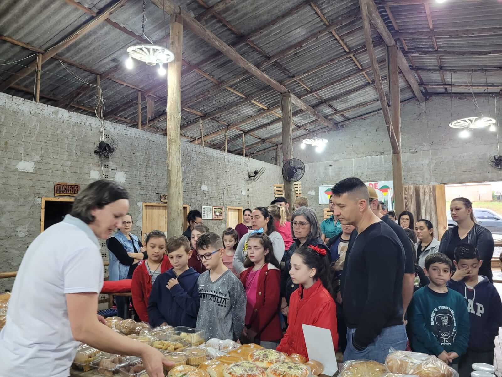 26º EDIÇÃO DA FEIRA DA AGRICULTURA FAMILIAR, ARTESANATO E PEIXE VIVO ACONTECEU NO CTG 21 DE ABRIL