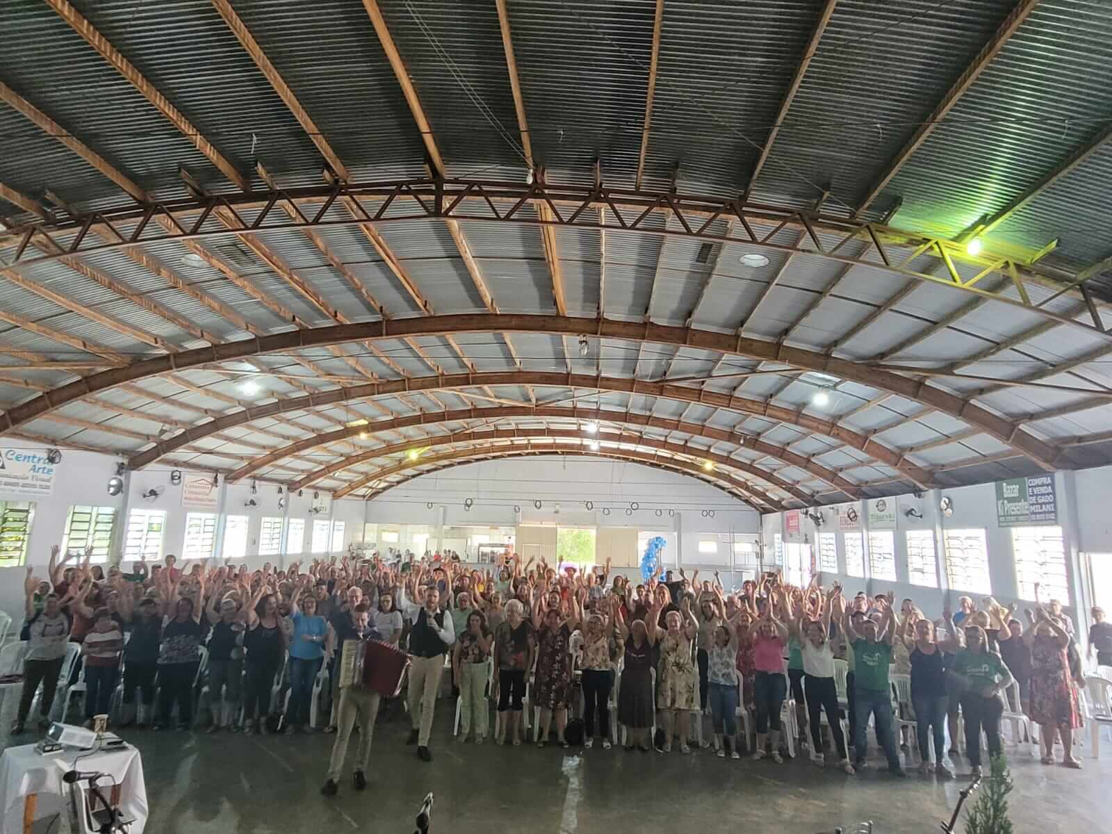 ENCONTRO INTERMUNICIPAL DA PESSOA IDOSA REUNIU PARTICIPANTES DE NOVO TIRADENTES E CERRO GRANDE