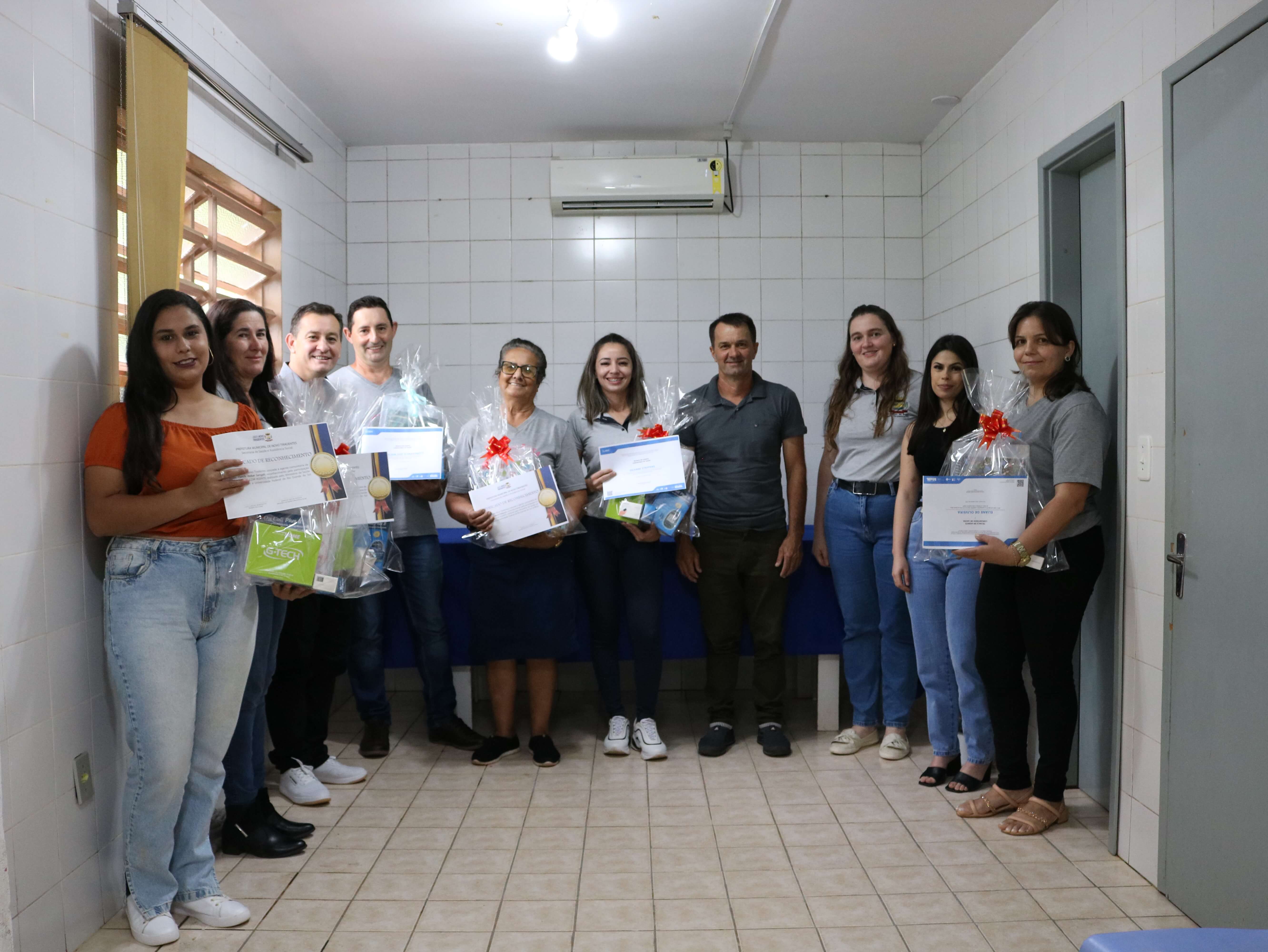 AGENTES DE SAÚDE DE NOVO TIRADENTES RECEBEM CERTIFICADO DO CURSO DE APERFEIÇOAMENTO SAÚDE COM AGENTE