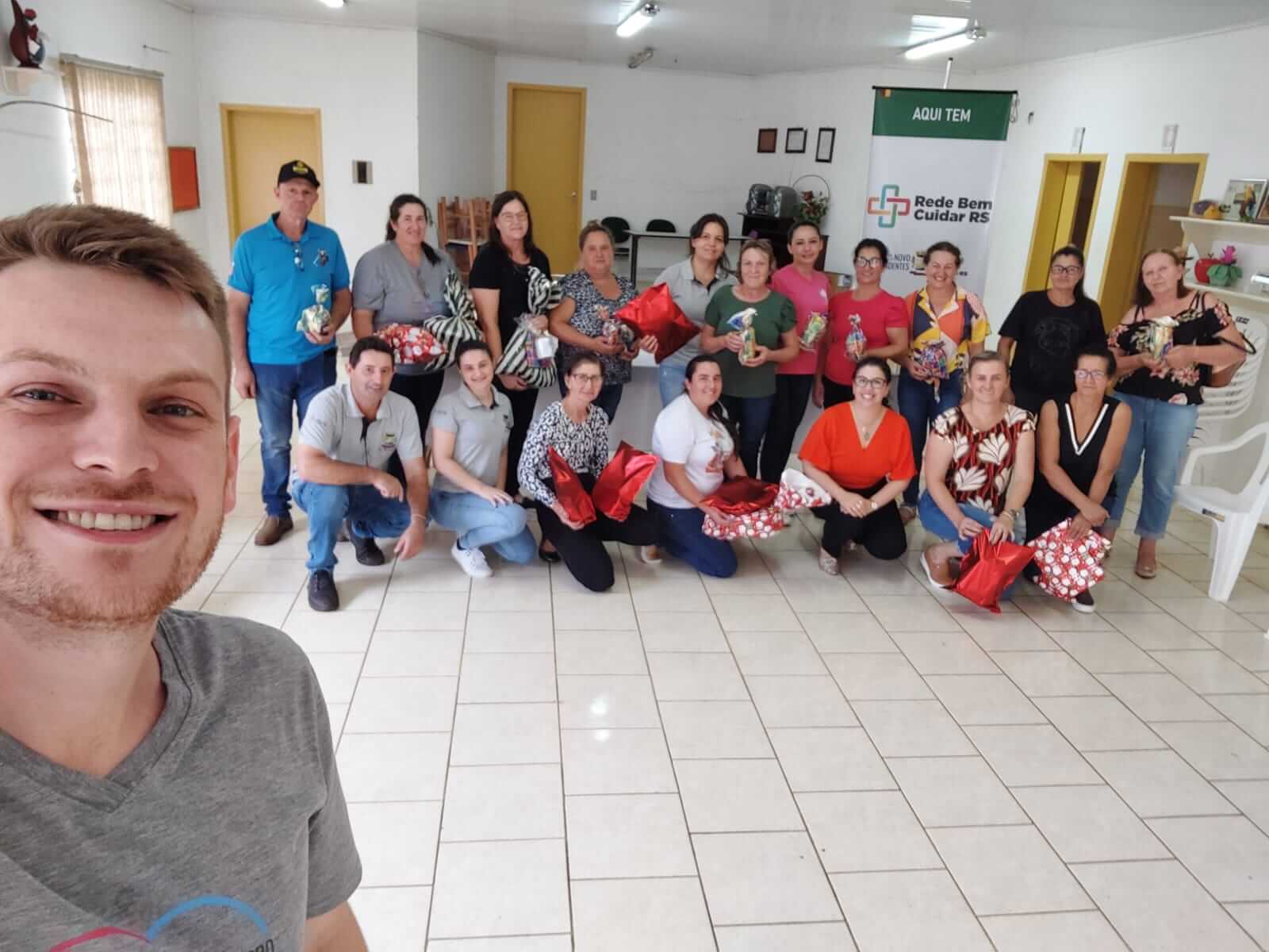 GRUPO DE CUIDADORES DE IDOSOS DE NOVO TIRADENTES REALIZA SEU ÚLTIMO ENCONTRO DE 2023