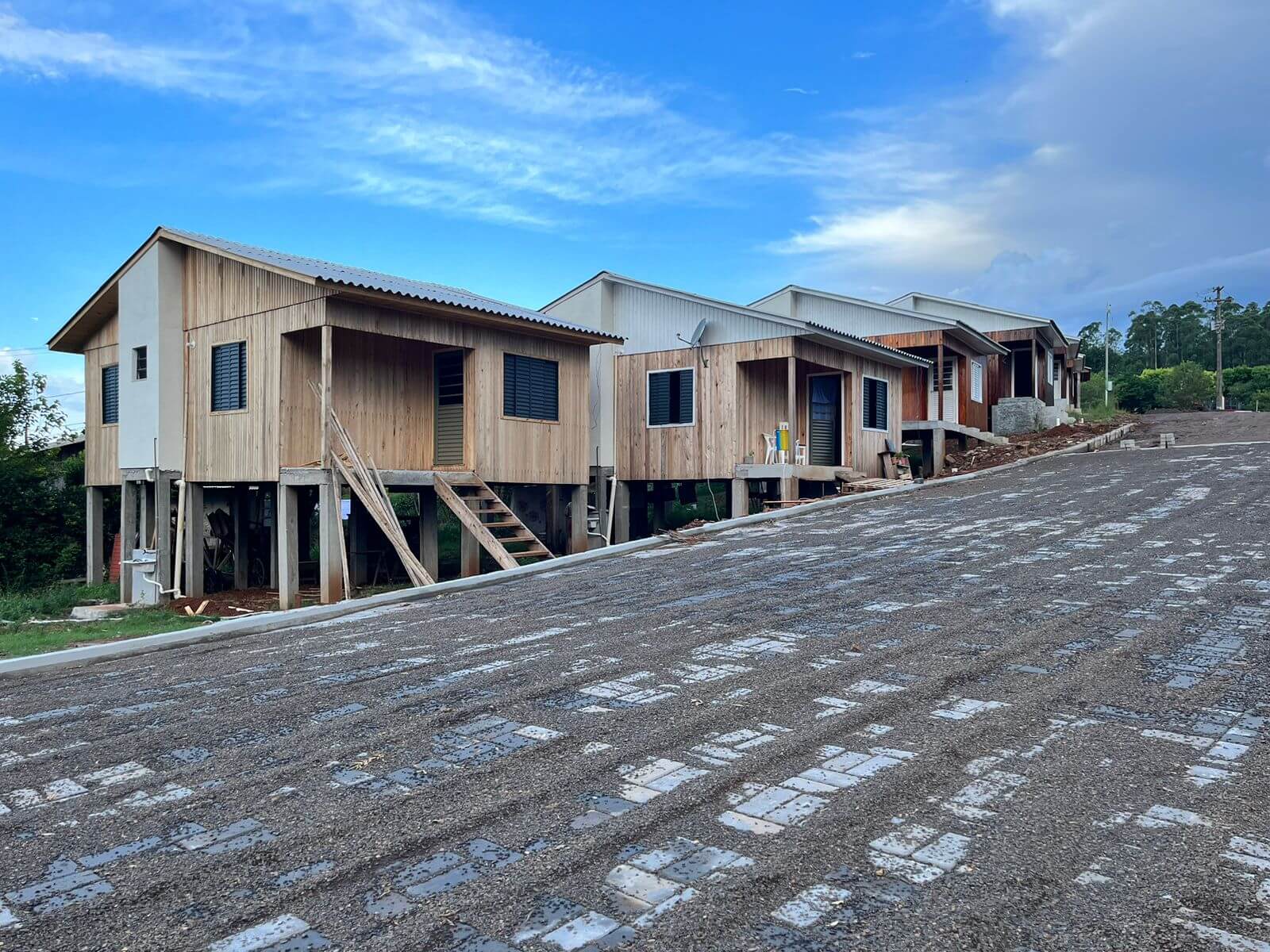 PREFEITURA MUNICIPAL DE NOVO TIRADENTES REALIZOU A ENTREGA DE NOVAS UNIDADES HABITACIONAIS PARA A POPULAÇÃO