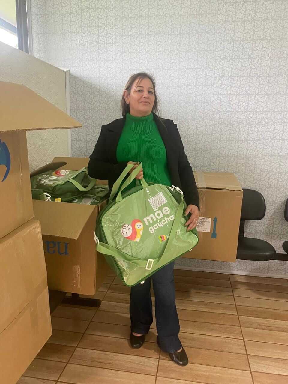 <p>SECRETARIA DE ASSIST&Ecirc;NCIA SOCIAL RECEBE KITS DO PROJETO M&Atilde;E GA&Uacute;CHA</p>