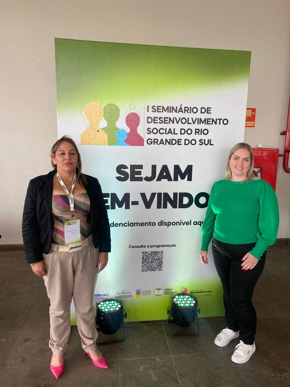 <p>SECRETARIA DE ASSIST&Ecirc;NCIA SOCIAL PARTICIPA DO I SEMIN&Aacute;RIO DE DESENVOLVIMENTO SOCIAL DO RIO GRANDE DO SUL</p>