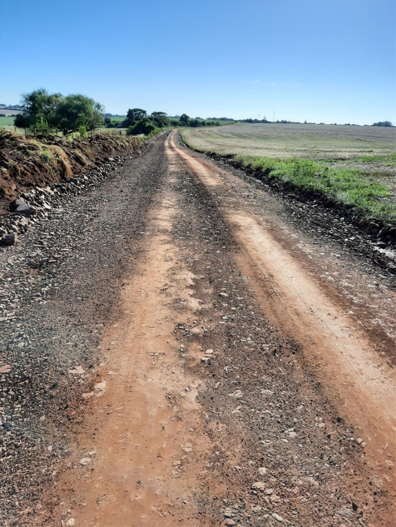 Secretaria de Obras realiza cascalhamento